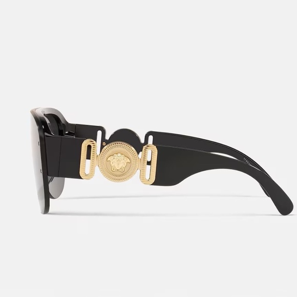 Versace Medusa Biggie Shield sunglasses black with gold Medusa NWT - Picture 2 of 15